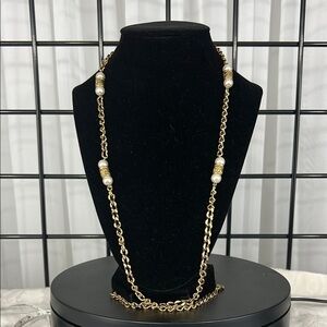 Gold Chunky Chain Necklace with Polished Finish and faux pearls.